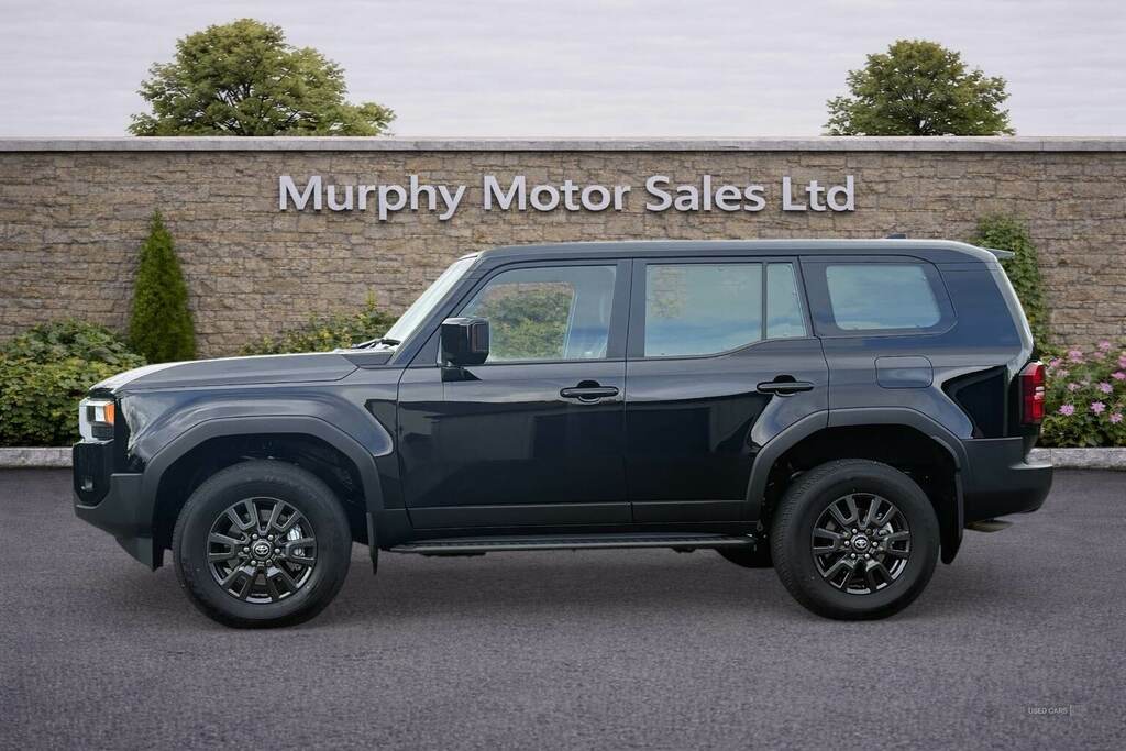 Toyota Land Cruiser 2.8D 205 Commercial Black #6