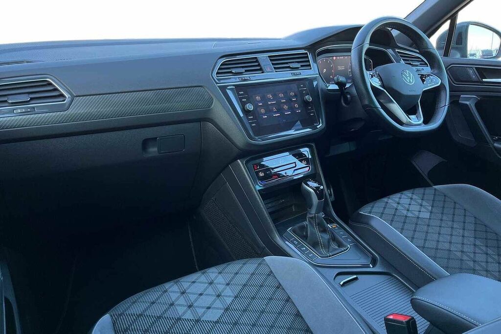 Volkswagen Tiguan 1.5 Tsi 150 R-line Dsg WH23KKJ Grey #2