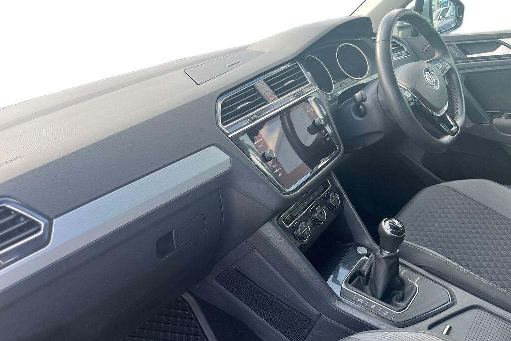 Volkswagen Tiguan 1.5 Tsi Evo 150 Match Silver #2