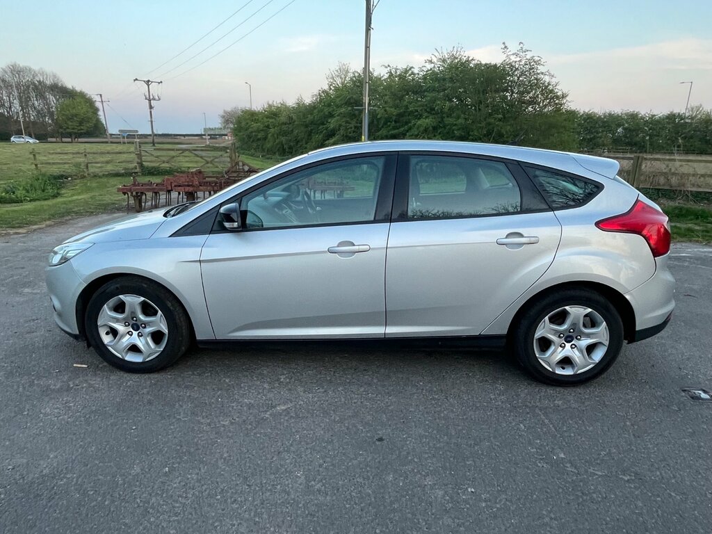 Ford Focus 1.6 Tdci Edge Hatchback Euro 5 DF14GGP Silver #4