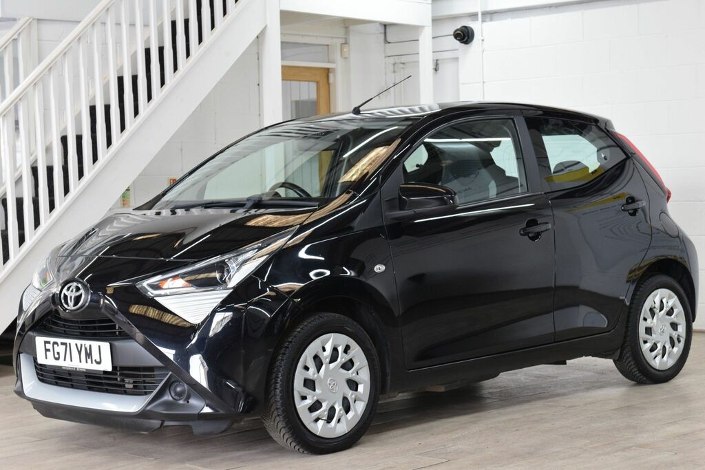 Toyota Aygo 1.0 Vvt-i X-play Hatchback Euro FG71YMJ Black #2