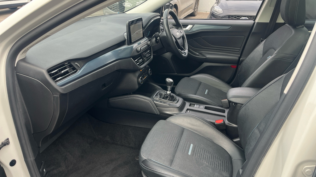 Ford Focus 1.0T Ecoboost Active X Hatchback RJ20ORT #3