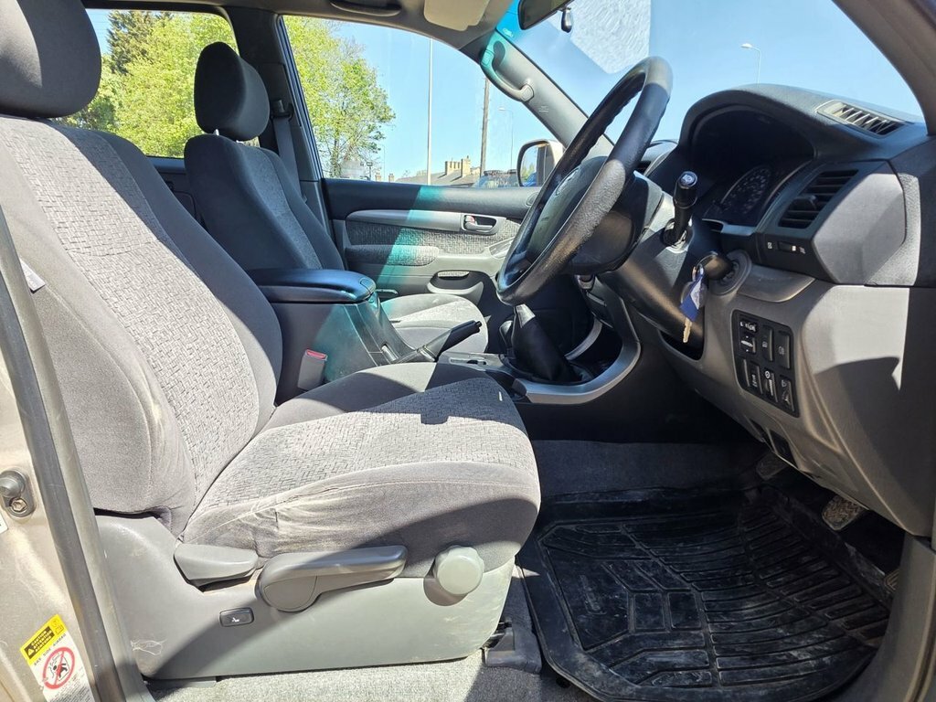 Toyota Land Cruiser 3.0 D-4d Lc5 Silver #15