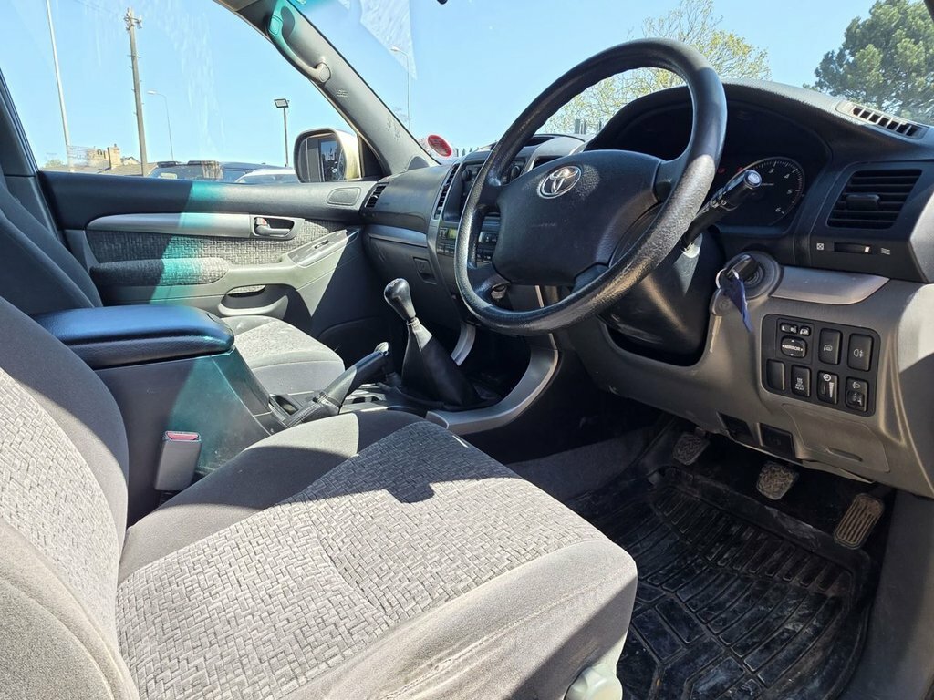 Toyota Land Cruiser 3.0 D-4d Lc5 Silver #14