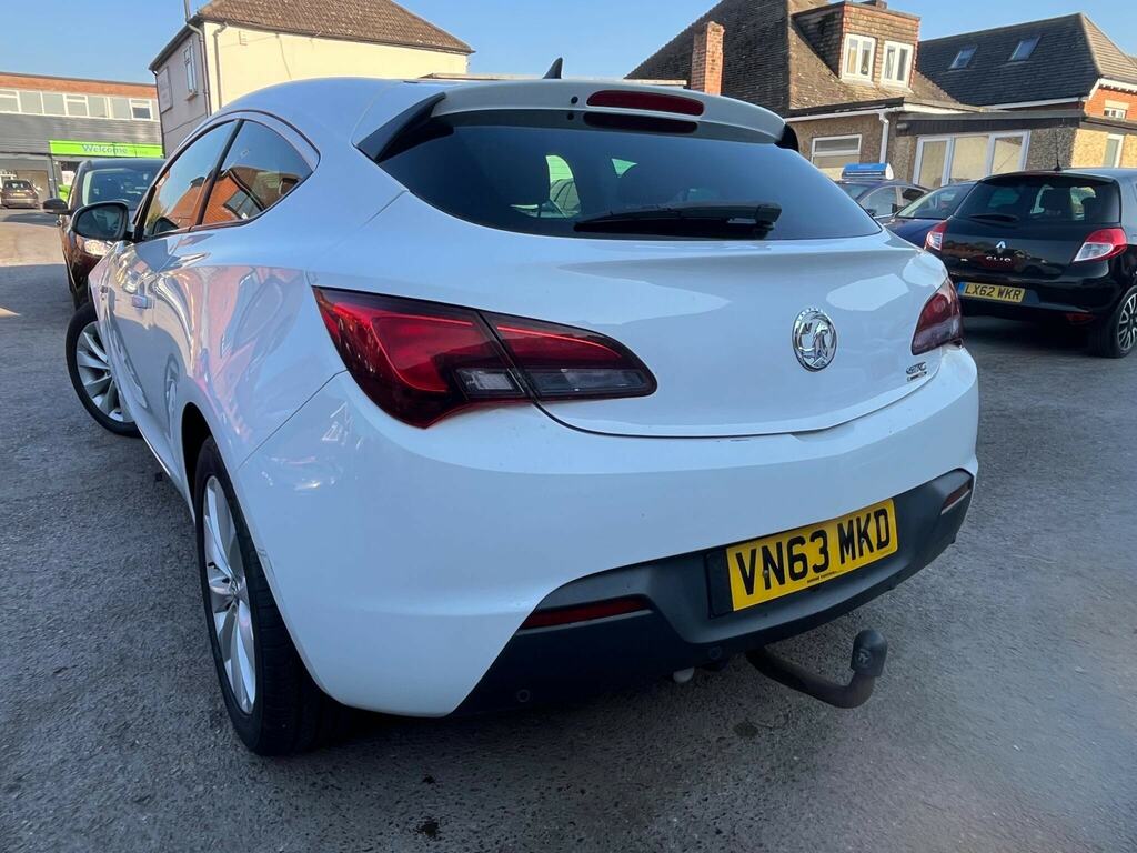 Vauxhall Astra GTC 1.7 Cdti Ecoflex 109G Sri Euro 5 Ss White #4