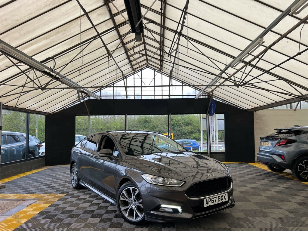 Ford Mondeo Hatchback Grey
