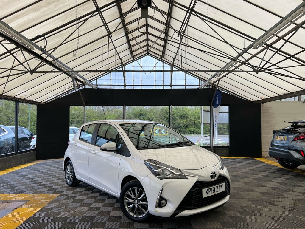 Toyota Yaris Yaris Icon Vvt-i White