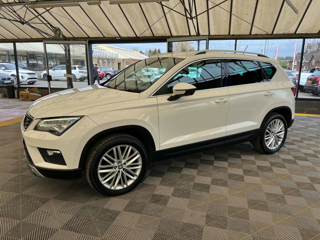 Seat Ateca Suv YA66XEB White #4