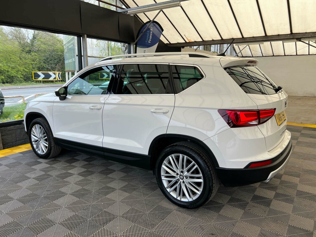 Seat Ateca Suv YA66XEB White #5