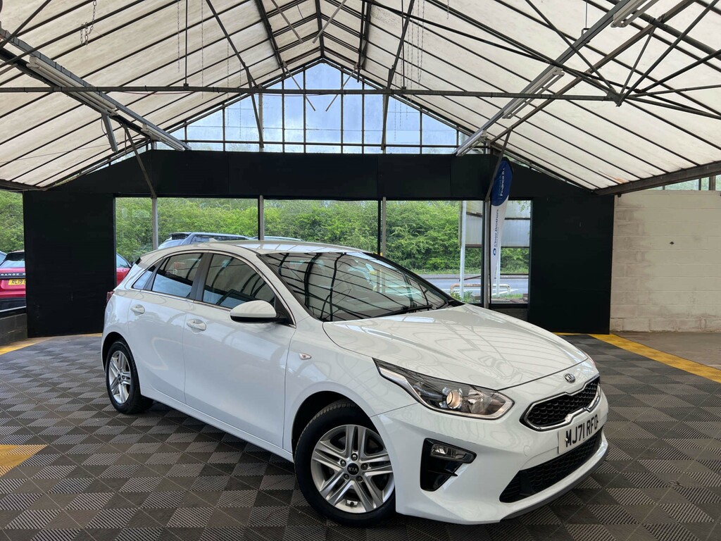 Kia Ceed Hatchback White