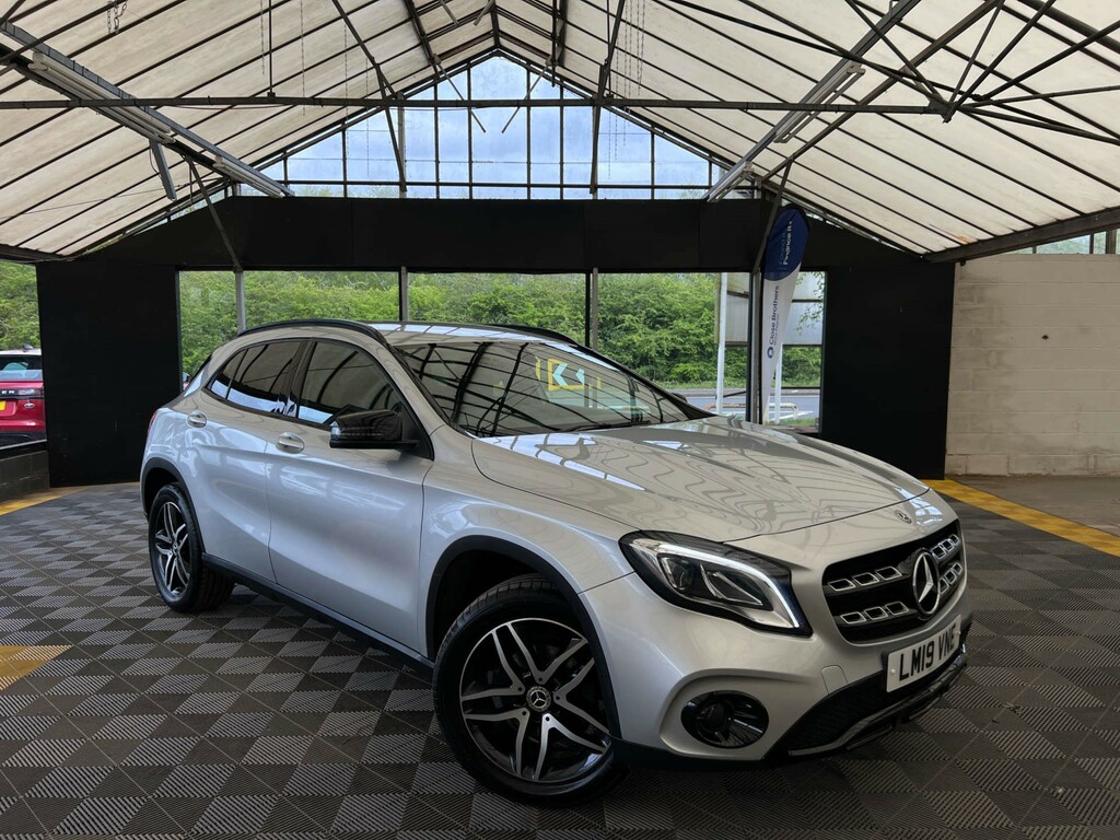 Mercedes-Benz GLA Class Gla 180 Urban Edition Silver