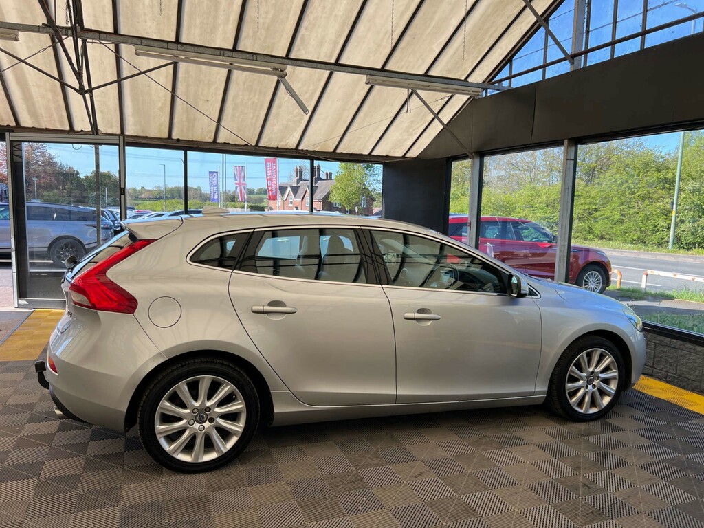 Volvo V40 V40 Se Luxury Nav D4 KR16WUT Silver #5