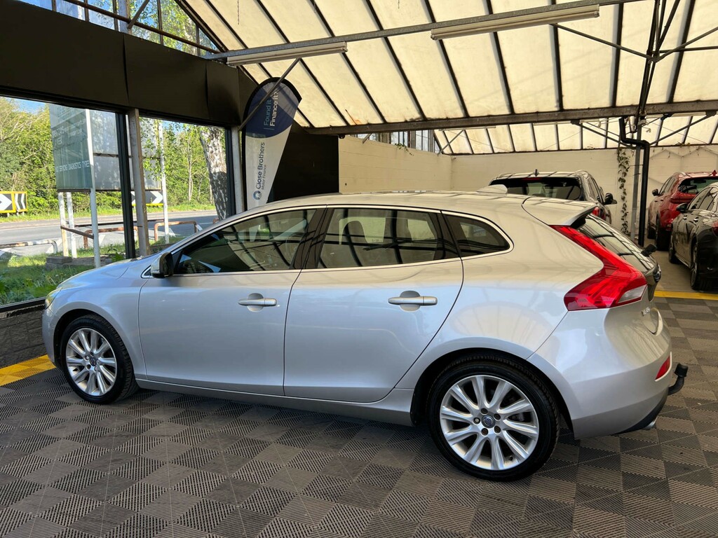 Volvo V40 V40 Se Luxury Nav D4 KR16WUT Silver #3