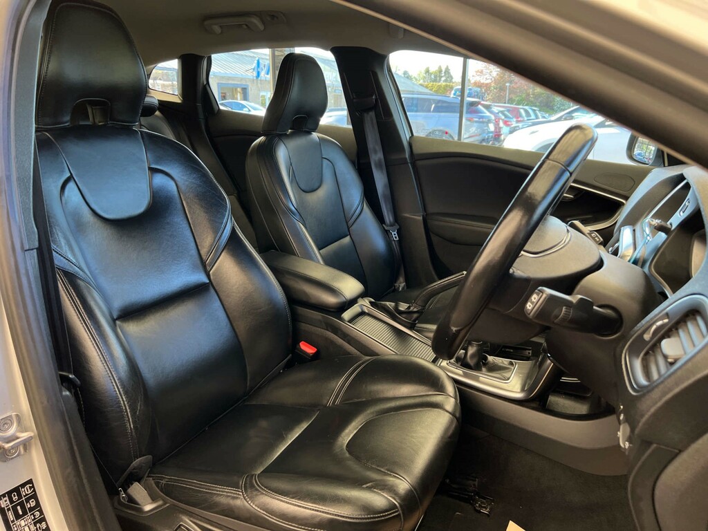 Volvo V40 V40 Se Luxury Nav D4 KR16WUT Silver #6
