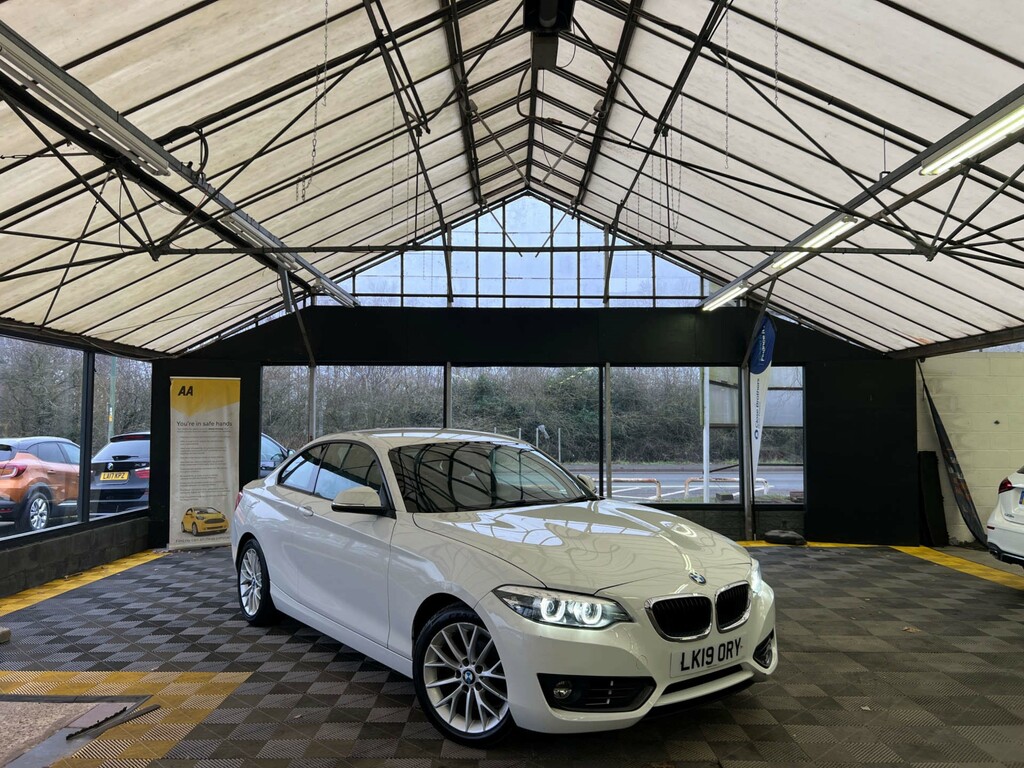 BMW 2 Series Coupe White