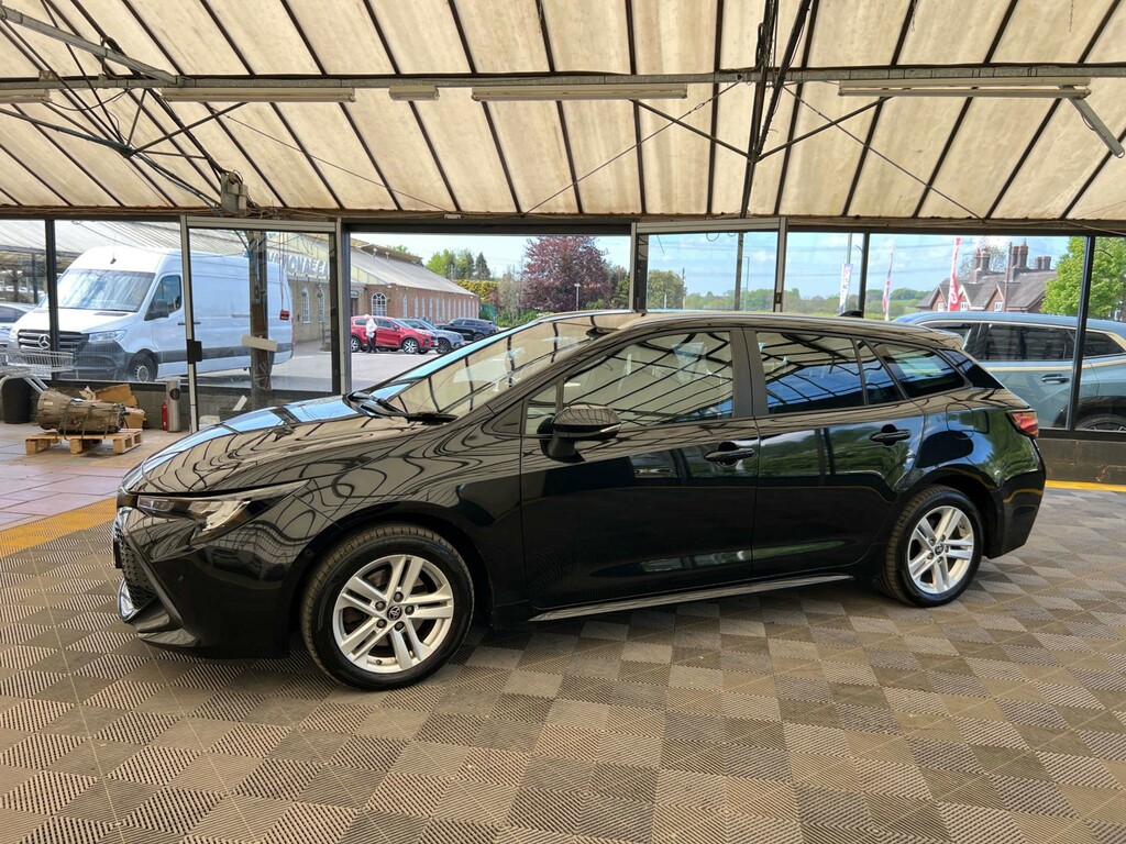 Toyota Corolla Estate FP72OKJ Black #3
