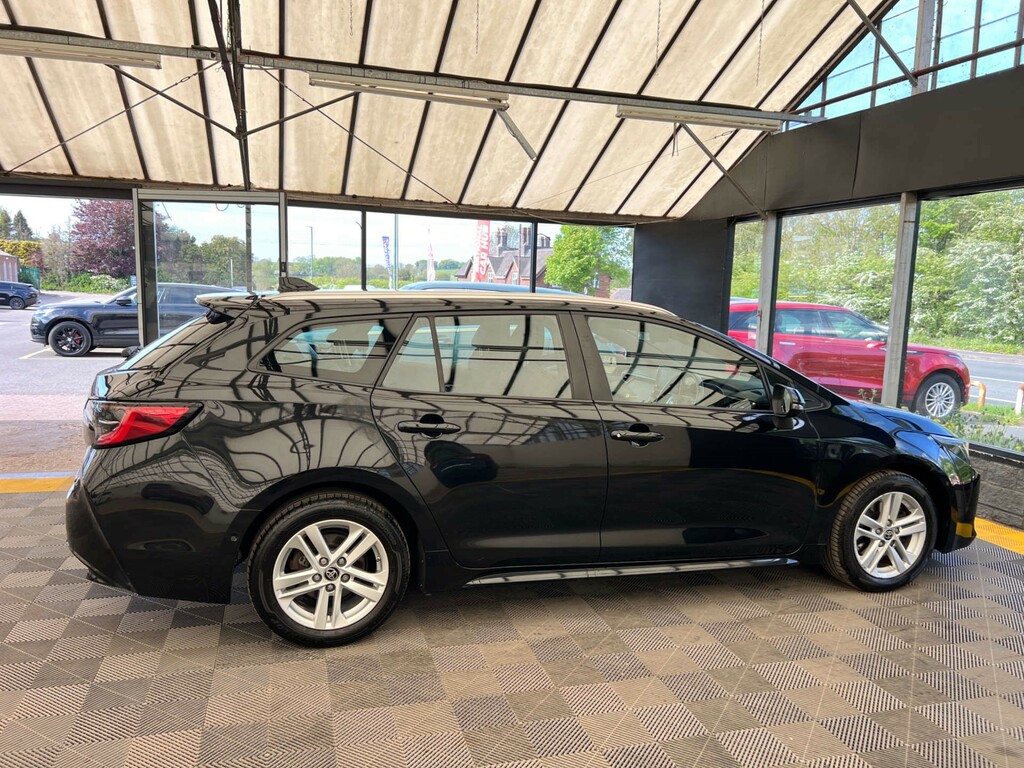 Toyota Corolla Estate FP72OKJ Black #6