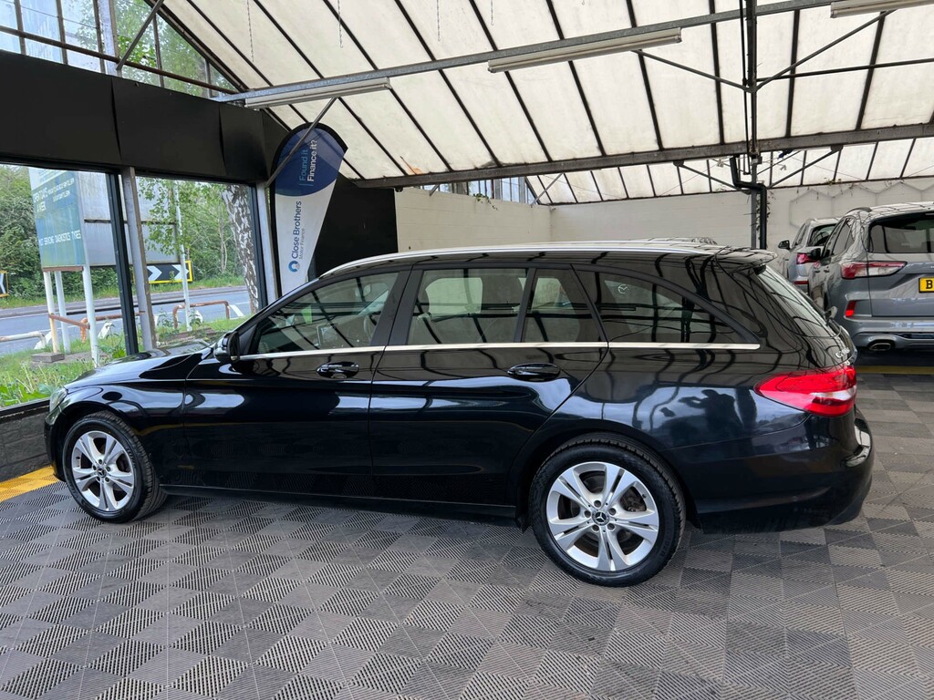 Mercedes-Benz C Class Estate HX17TGZ Black #4