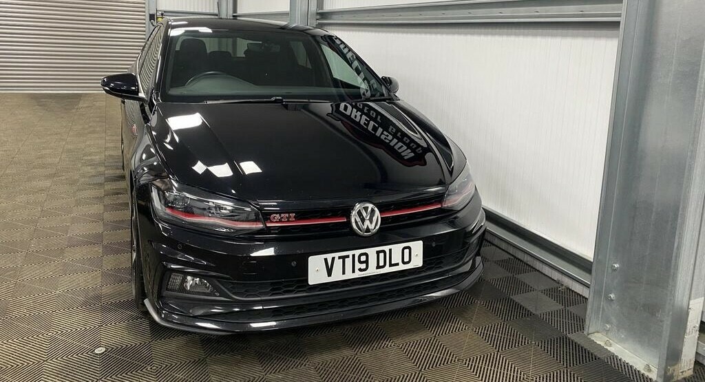Volkswagen Polo 2.0 Tsi Gti 201919 VT19DLO Black #2