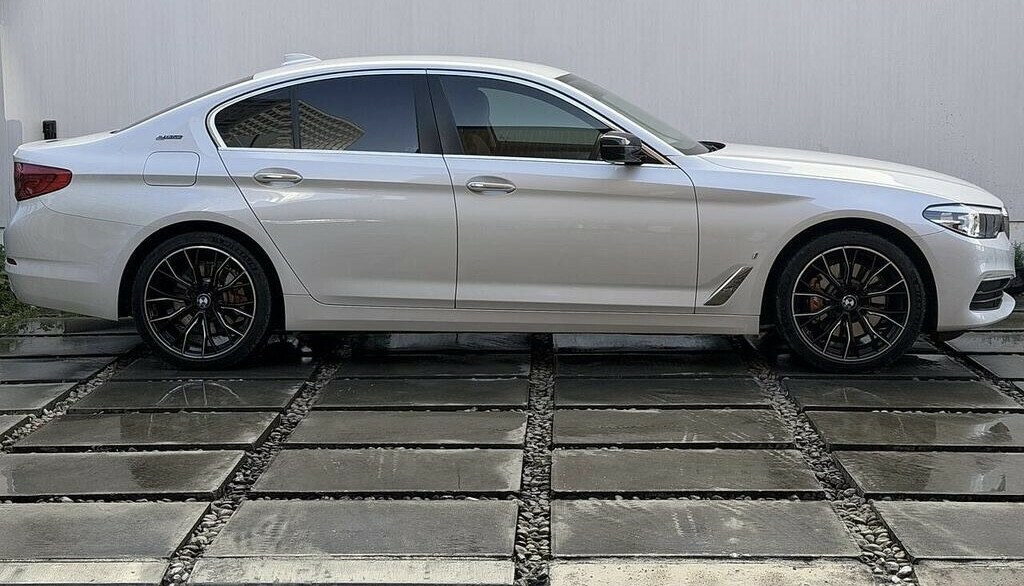 BMW 5 Series 2.0 530E Se Saloon 201717 White #3