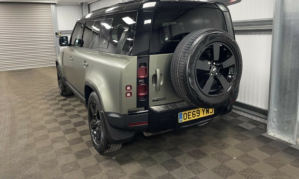 Land Rover Defender 110 2.0 Sd4 First Edition 202069 OE69YWJ Green #4
