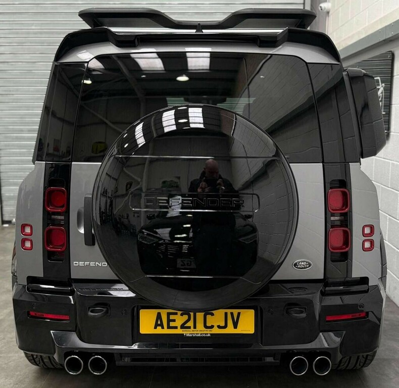 Land Rover Defender 110 3.0 D200 Mhev 202121 AE21CJV Grey #4