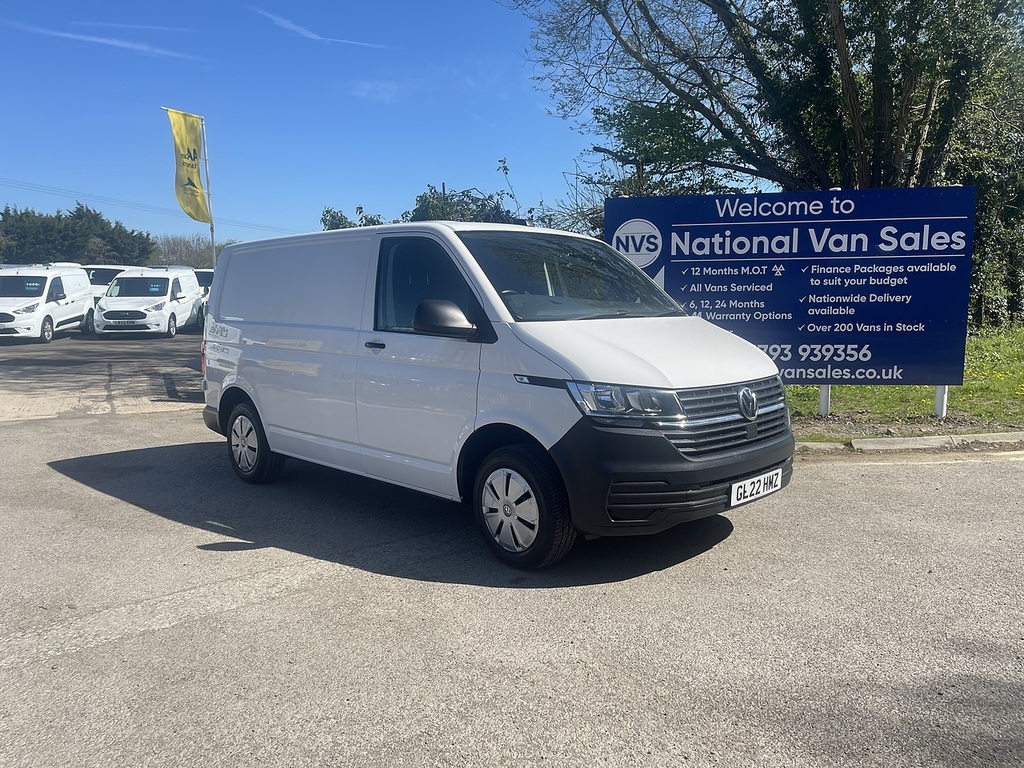 Volkswagen Transporter Transporter Startline Panel Van 1 GL22HMZ White #6