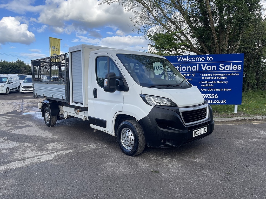 Peugeot Boxer Peugeot Boxer 335 L3 Bluehdi Tipper 2.2 Tipper Man White