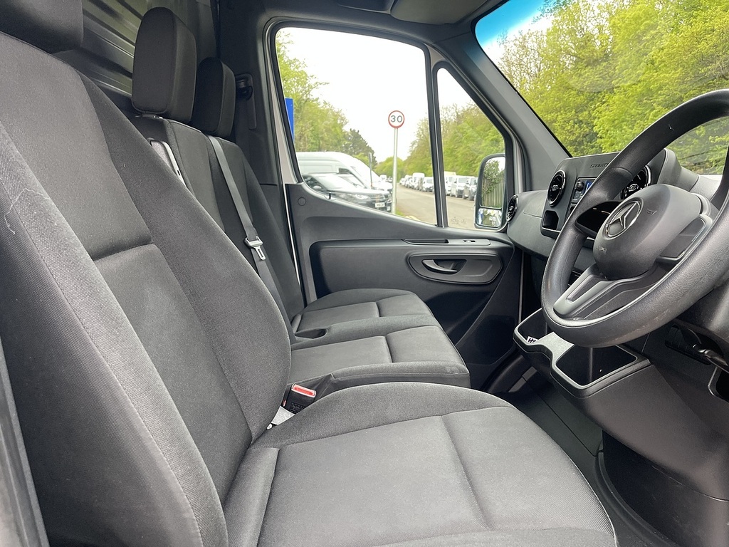 Mercedes-Benz eSprinter Esprinter Progressive L2h2 Grey #47