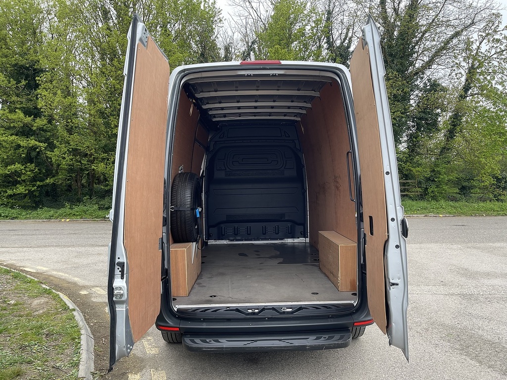 Mercedes-Benz eSprinter Esprinter Progressive L2h2 Grey #28
