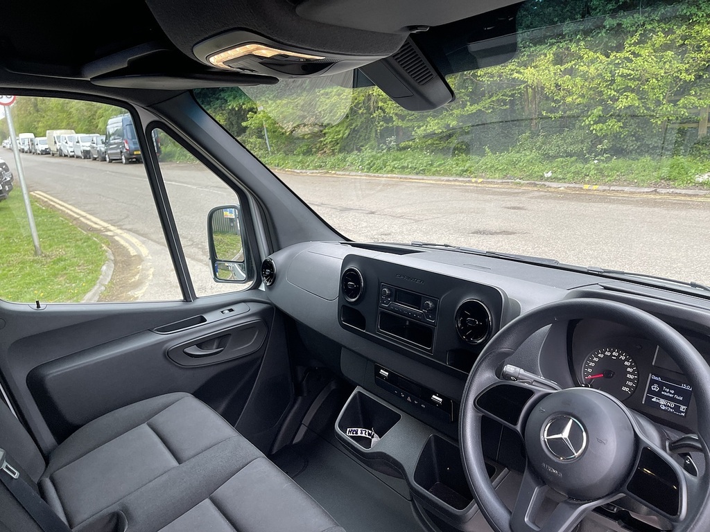 Mercedes-Benz eSprinter Esprinter Progressive L2h2 Grey #46