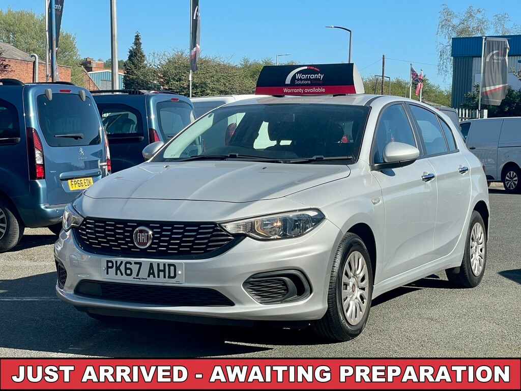 Fiat Tipo 1.4 Tipo Hatchback 1.4 95Hp Easy 2017 Grey