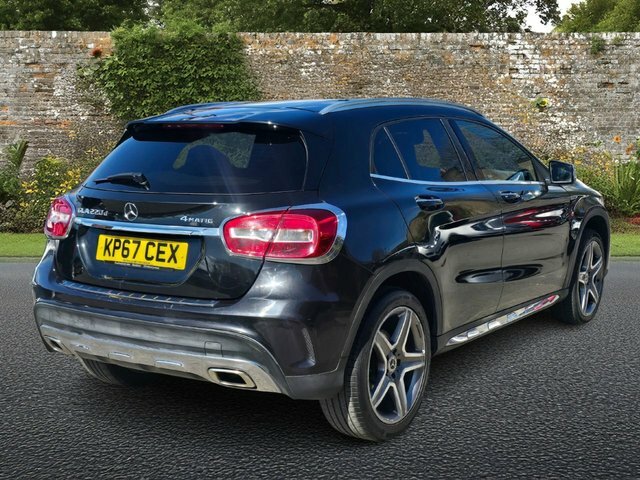 Mercedes-Benz GLA Class 2.1 Gla220d Amg Line Suv 7G-dct 4Matic KP67CEX Black #5