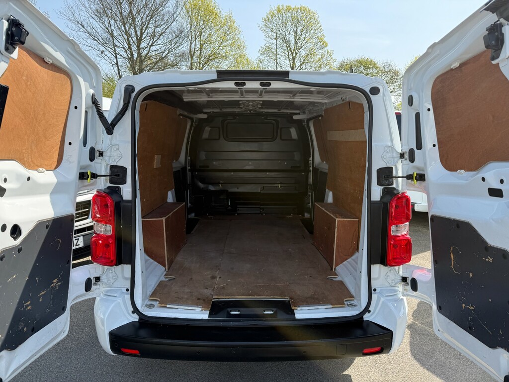 Vauxhall Vivaro L2h1 F2900 Sportive Ss Lwb DN71CVD White #6
