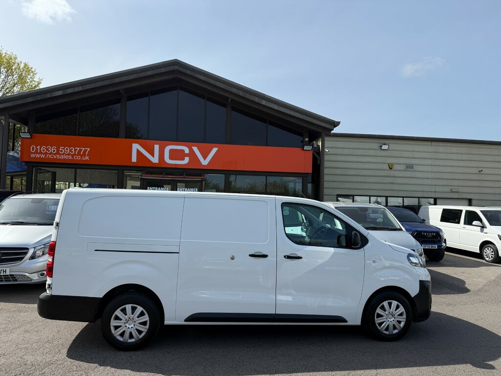 Vauxhall Vivaro L2h1 2900 Dynamic Ss Lwb DW69BFP White #2