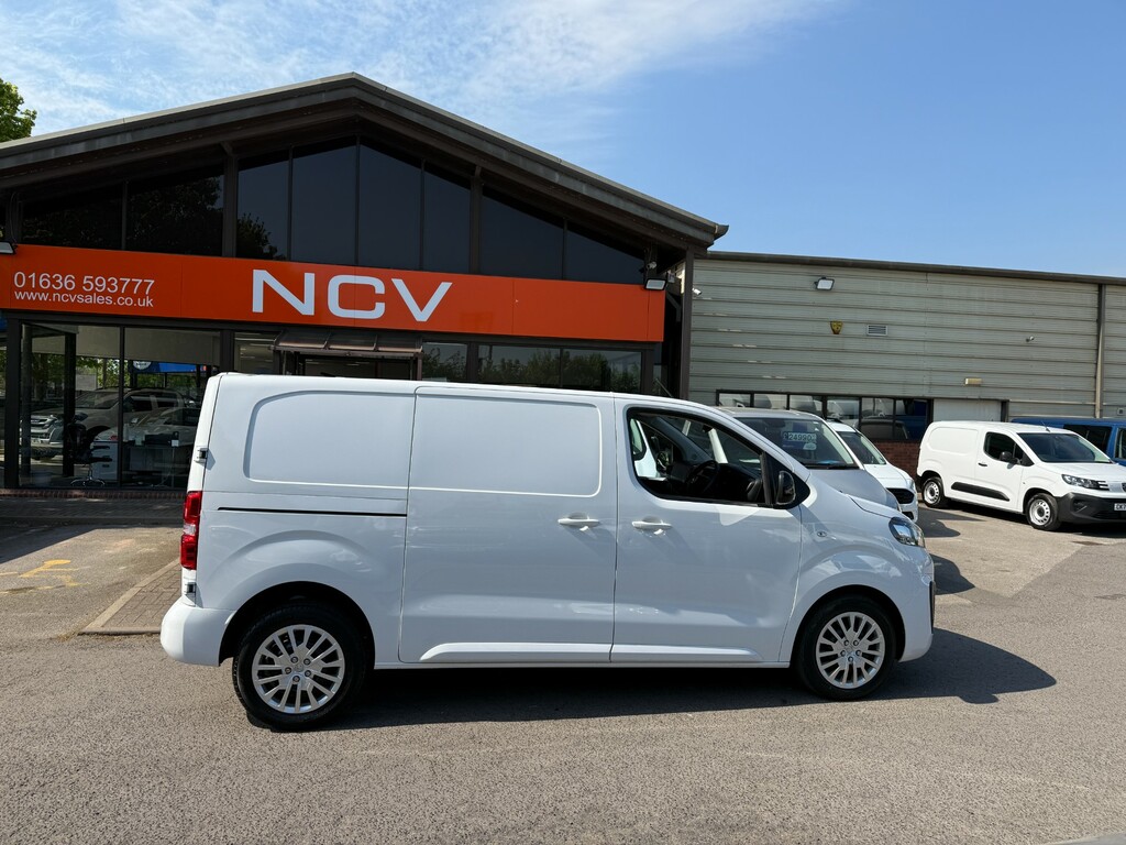 Vauxhall Vivaro L1h1 F2900 Prime Ss Swb Nav DT23VCU White #2