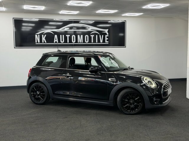 Mini Hatch 2020 1.5 Cooper Classic Hatchback Manua HN20VOF Black #2