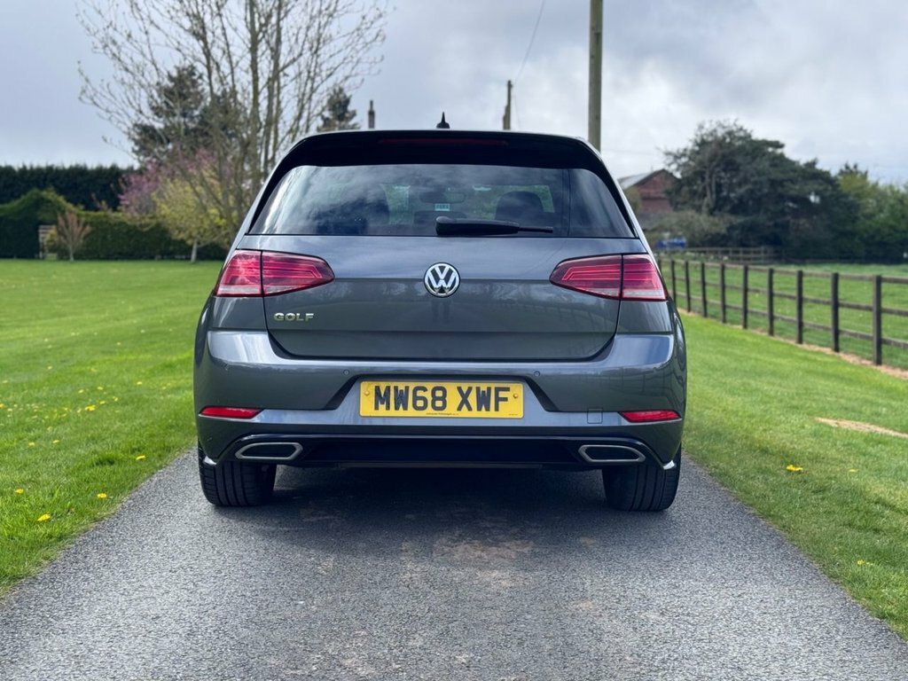 Volkswagen Golf 2L R-line MW68XWF Grey #5