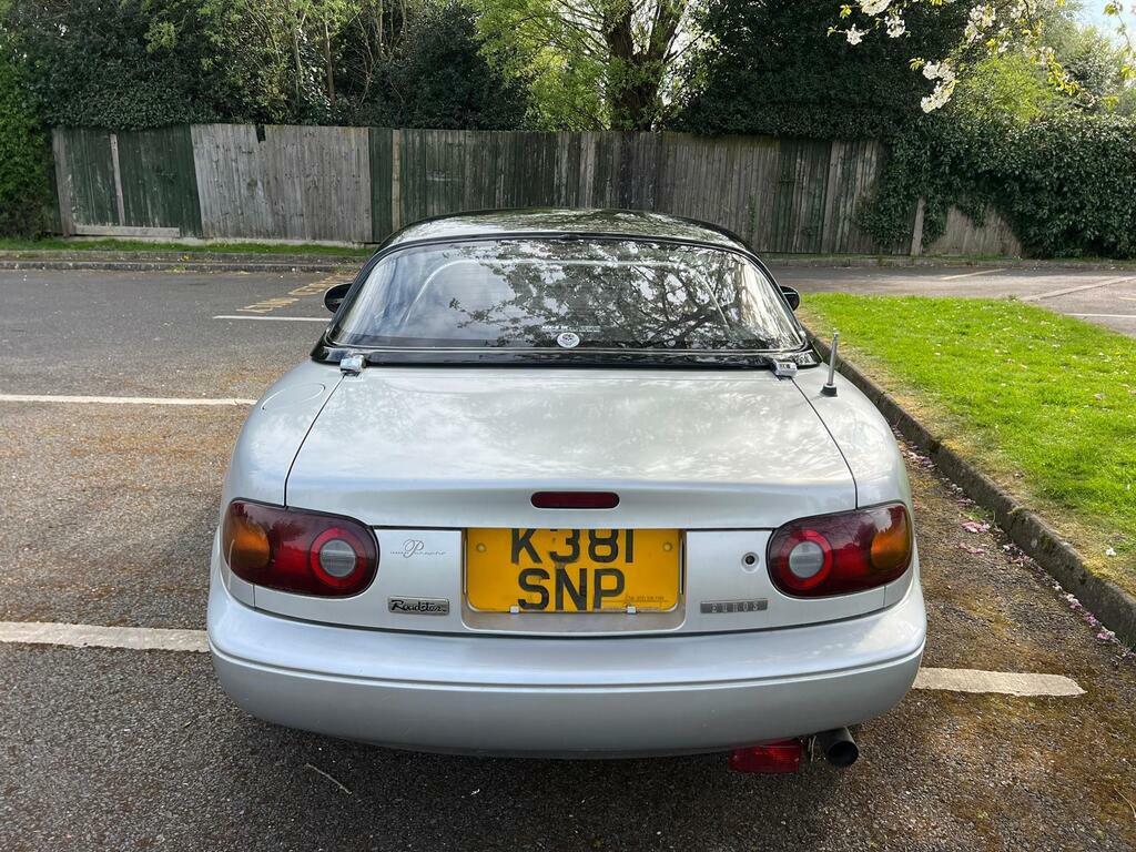 Mazda MX-5 1.6L Null Red #8