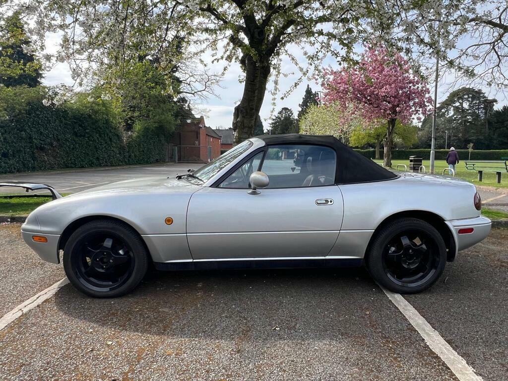Mazda MX-5 1.6L Null Red #2