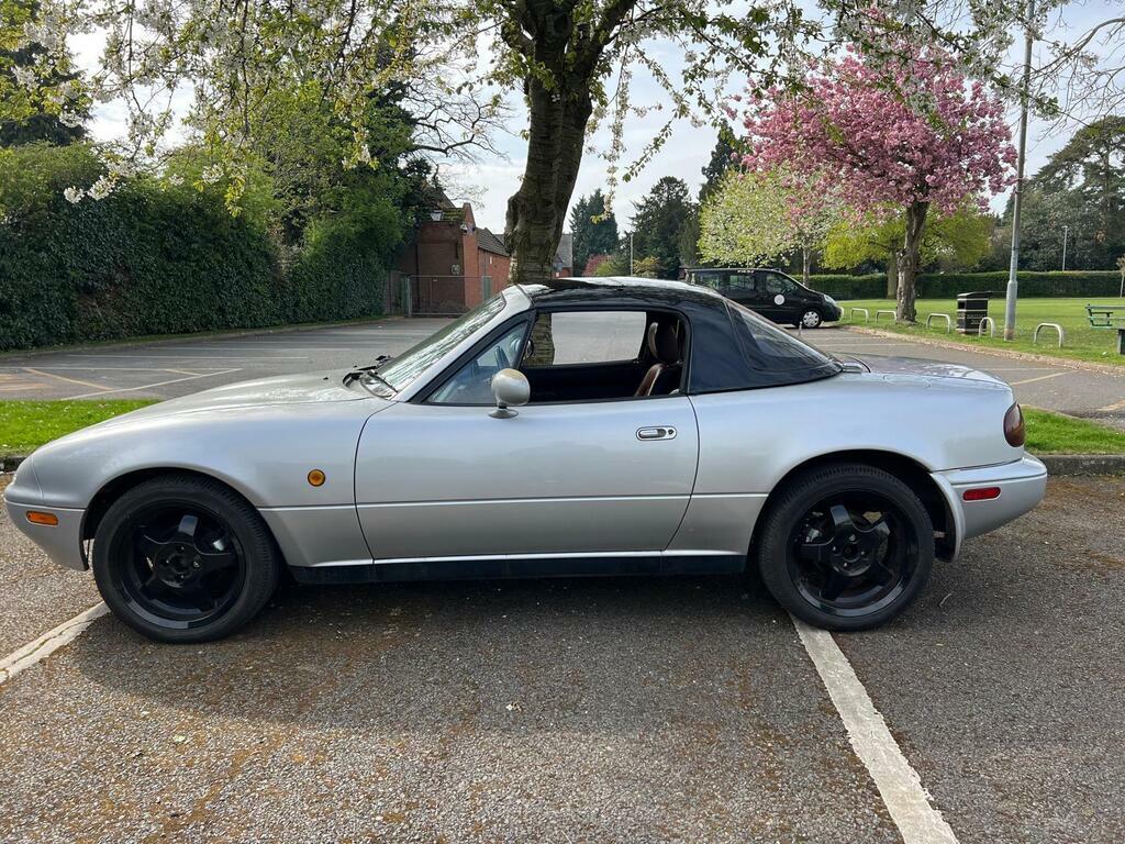 Mazda MX-5 1.6L Null Red #20