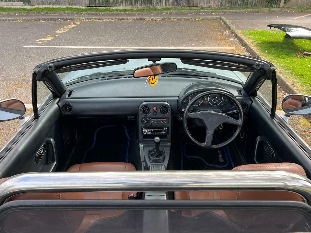 Mazda MX-5 1.6L Null Red #16