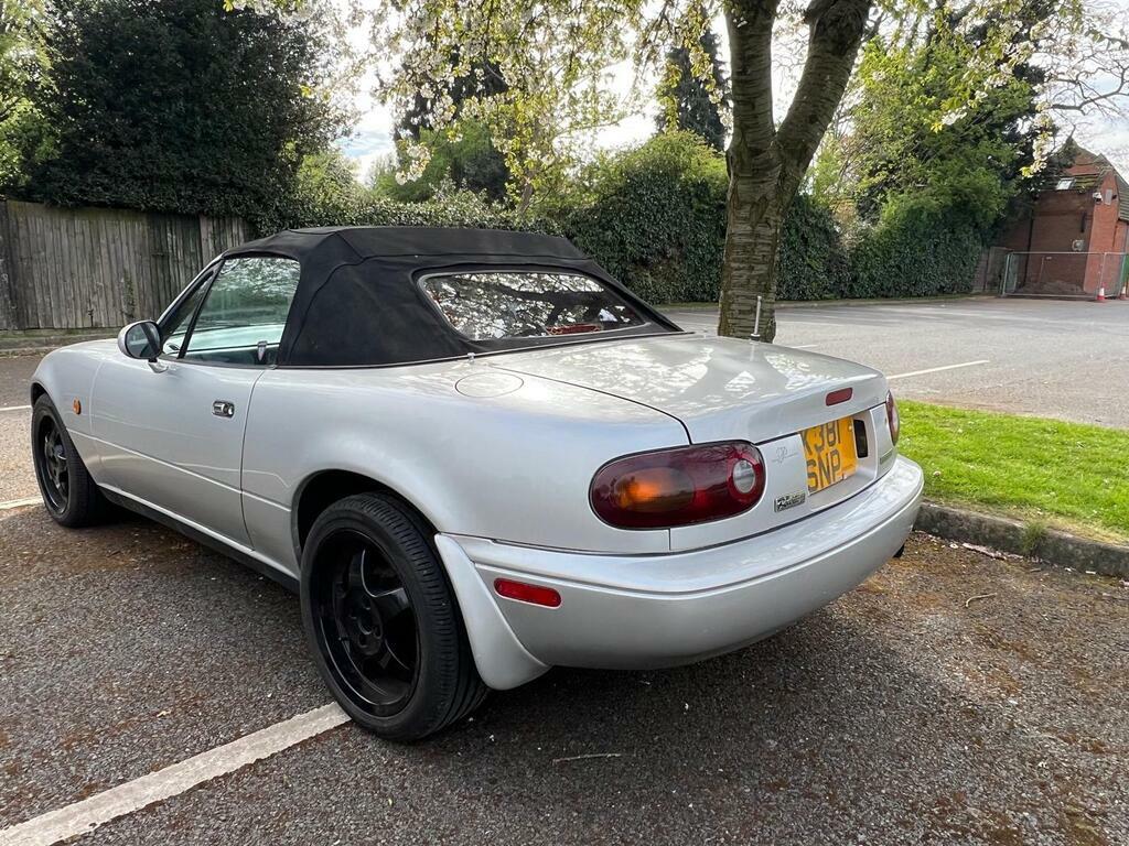 Mazda MX-5 1.6L Null Red #3