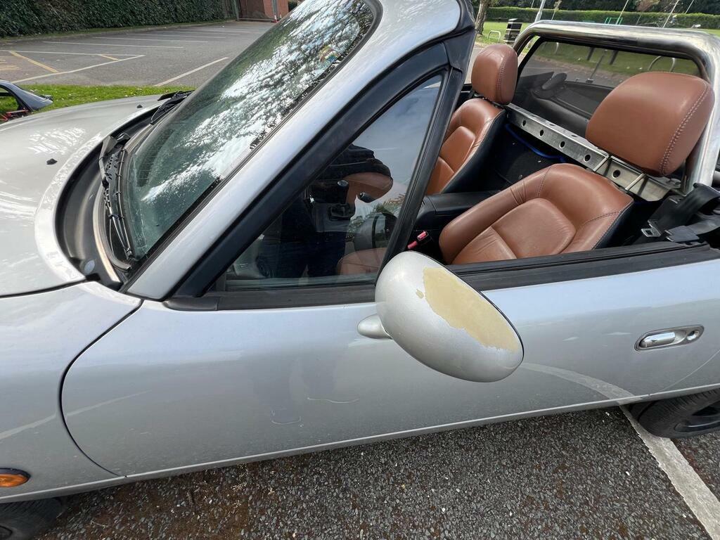 Mazda MX-5 1.6L Null Red #18