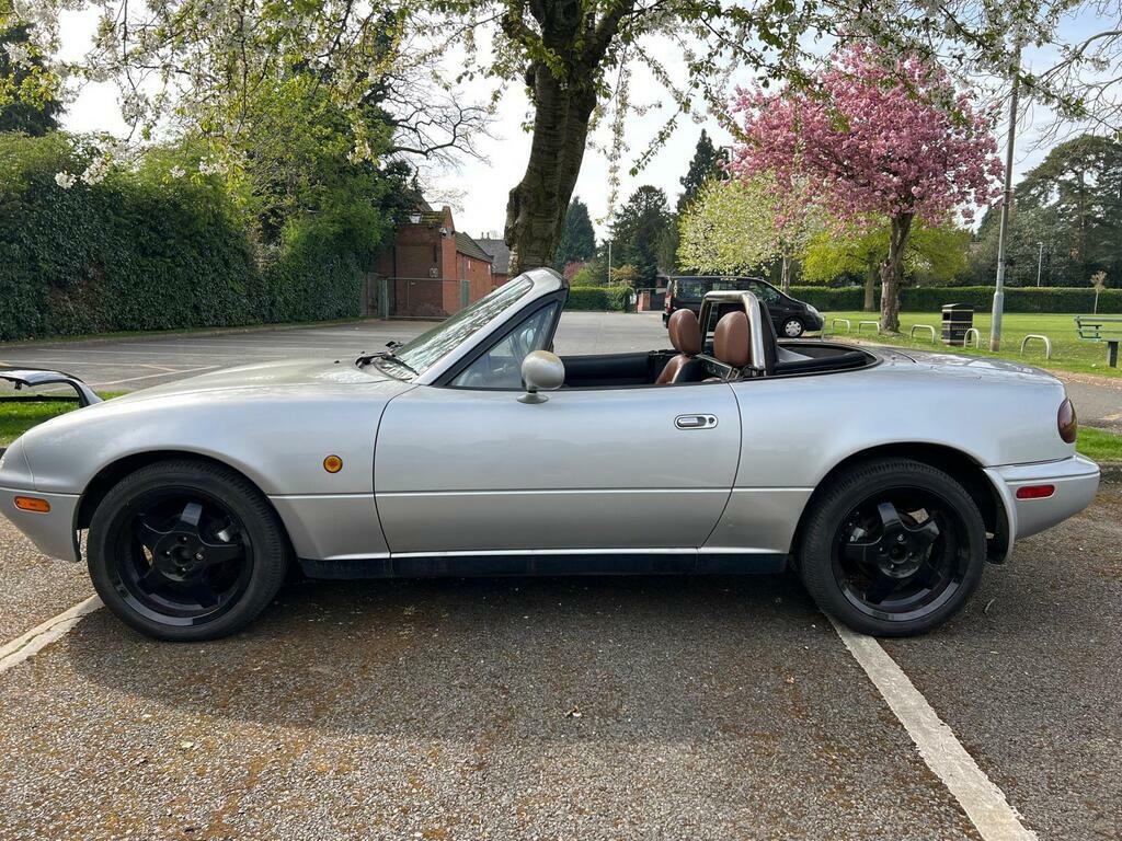 Mazda MX-5 1.6L Null Red #7
