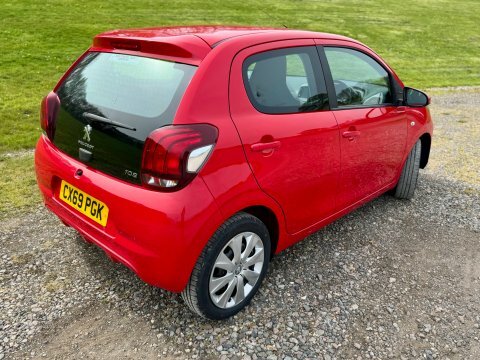 Peugeot 108 Active Top CX69PGK Red #3