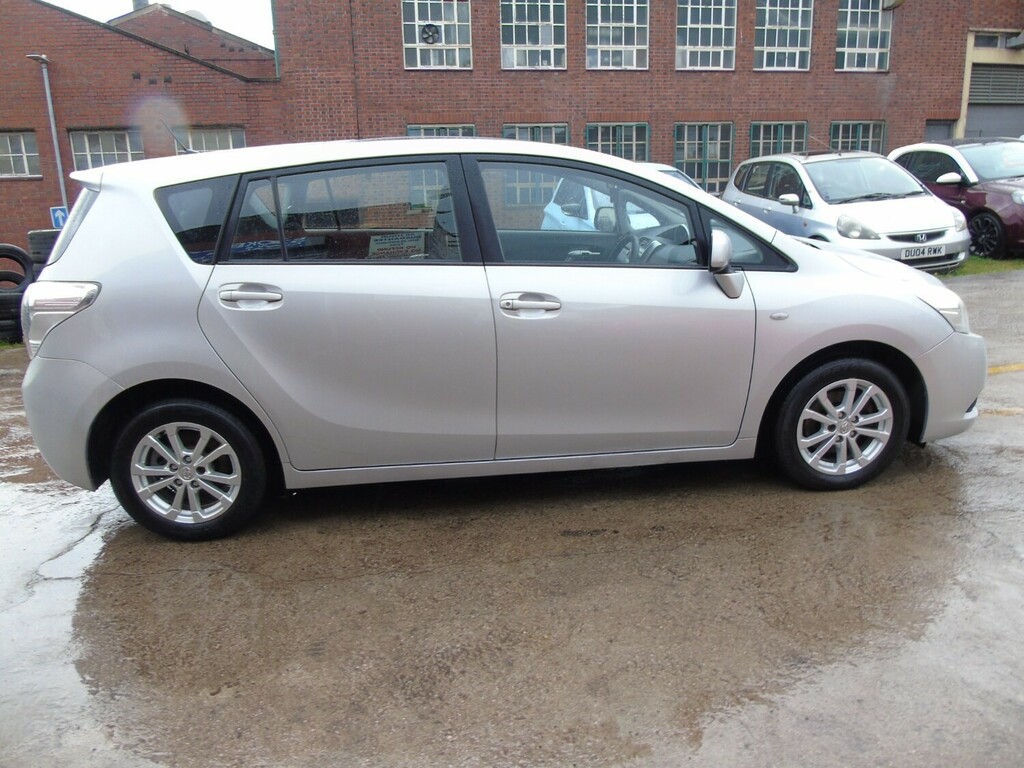 Toyota Verso 2.0 D-4d Tr Lthr Pan Rf Mpv Silver #4