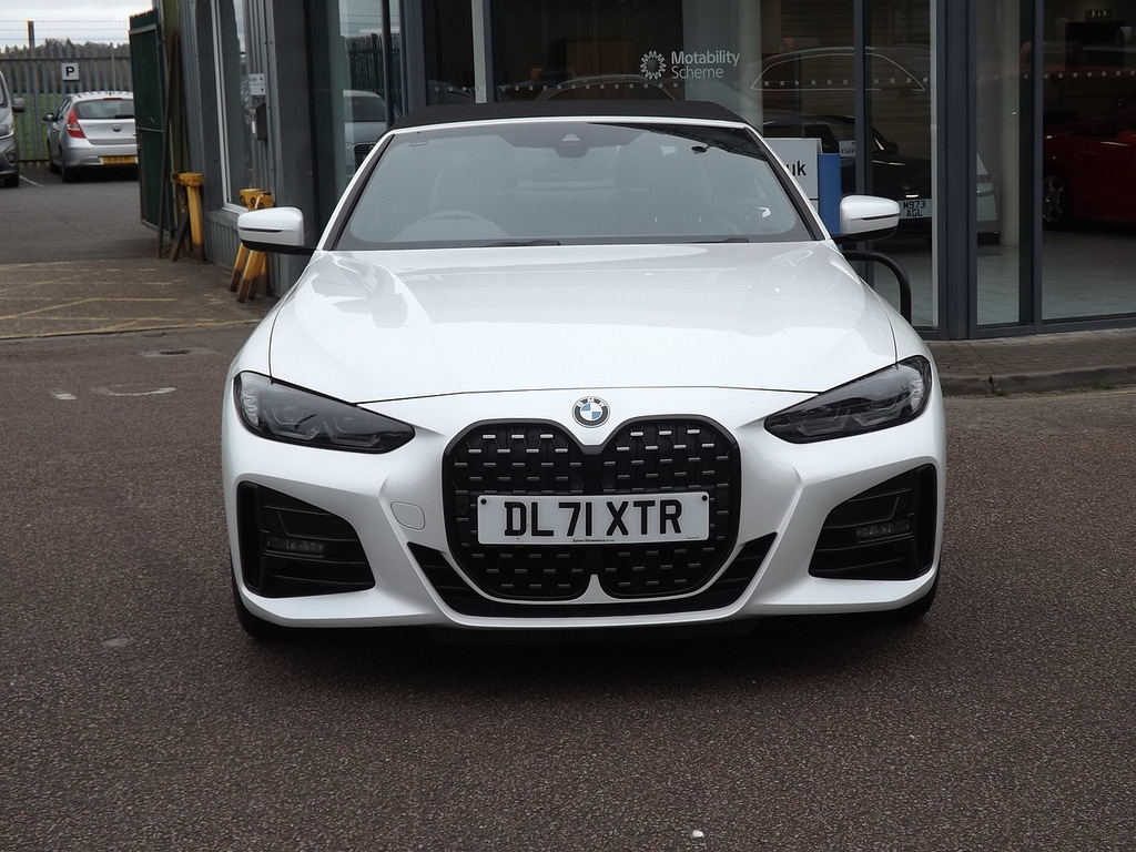 BMW 4 Series 420I M Sport DL71XTR White #2