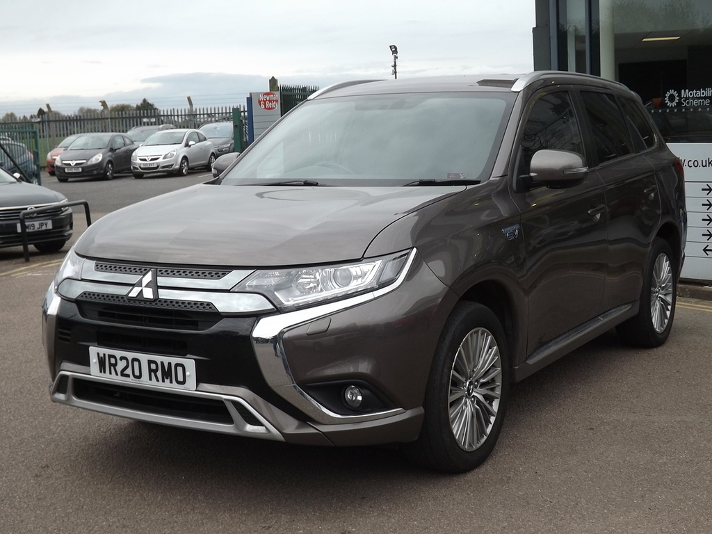 Mitsubishi Outlander H Twinmotor Dynamic Brown