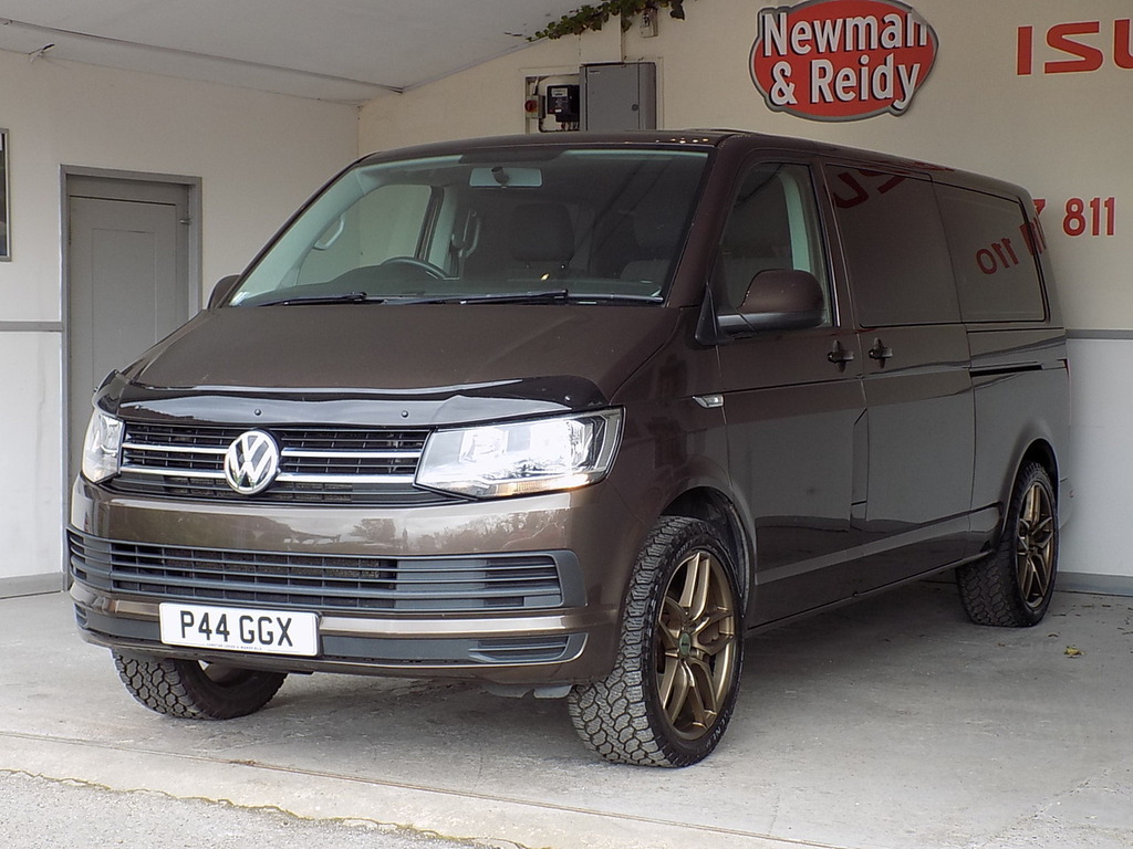 Volkswagen Transporter Shuttle Tdi Bluemotion Tech Se Brown